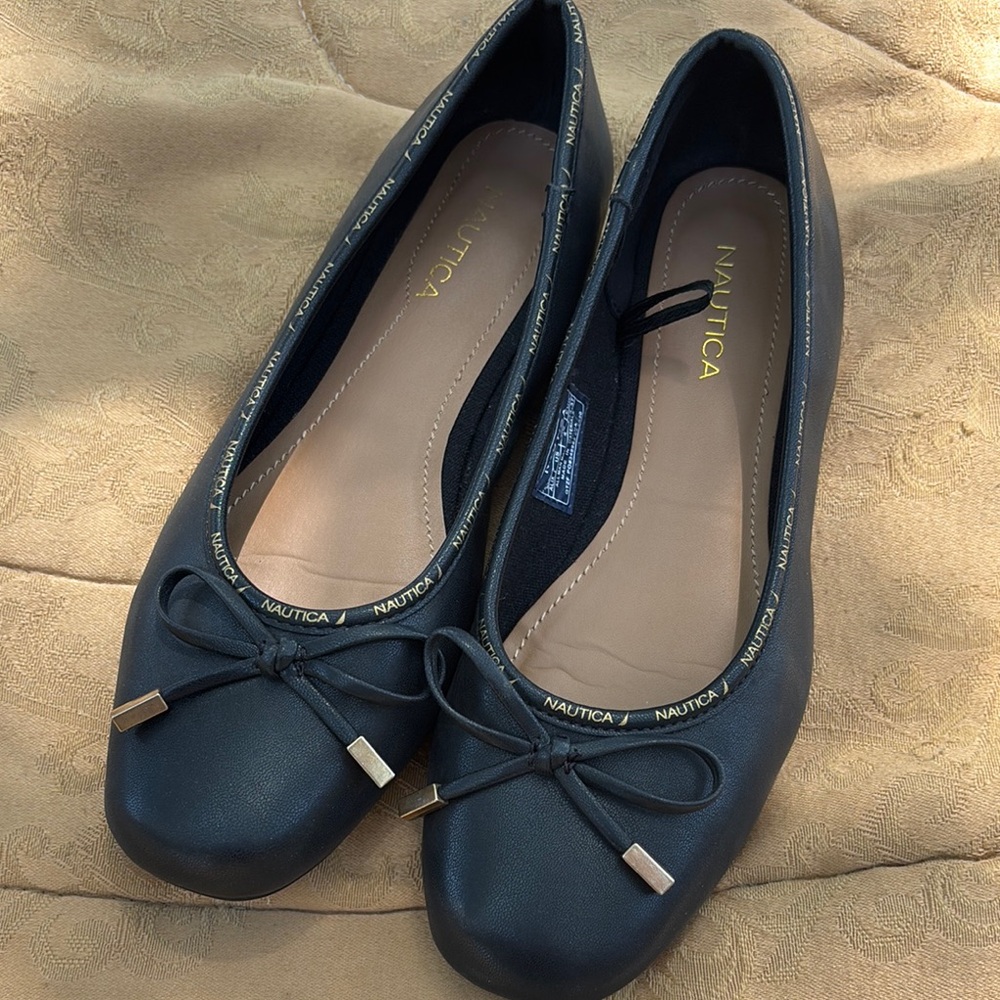 Nautica Women's Black Ballet Flats